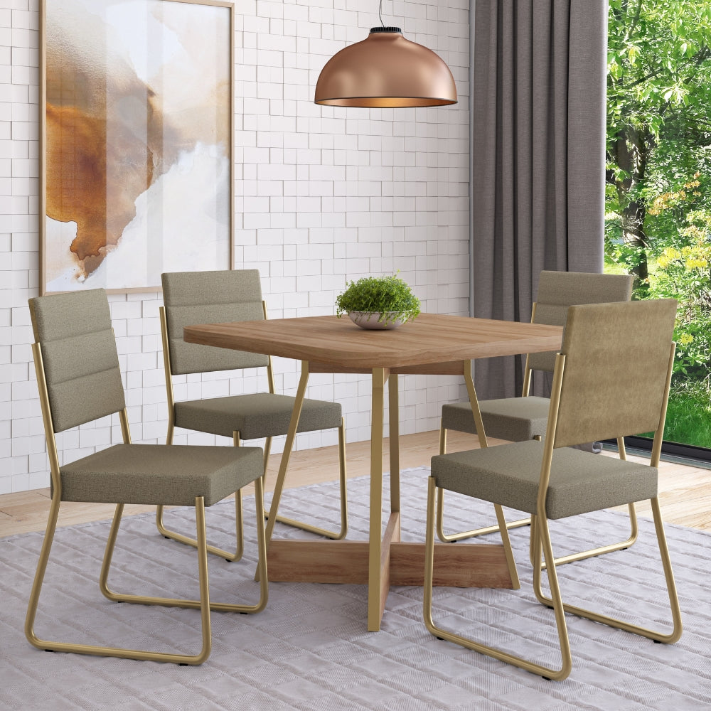 Conjunto Charlotte com mesa Carvalho e 4 cadeiras Bamboo em sala de jantar com parede de tijolos