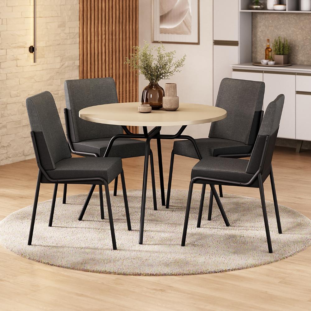 Conjunto de jantar Verona com mesa redonda off white e 4 cadeiras estofadas, ambientado com tapete redondo e vasos